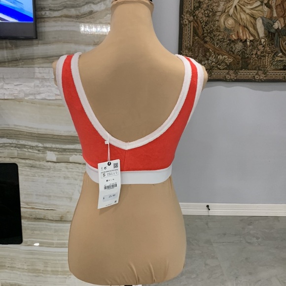 NWT Zara Terry Cloth Red & White‎ 70’s Inspired Crop Top Cut Out V-Neck Size S - Picture 5 of 9